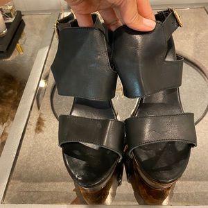 Black and brown wedges